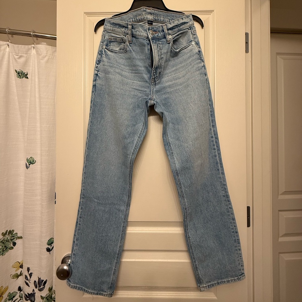 American Eagle Super High Rise Straight Jean